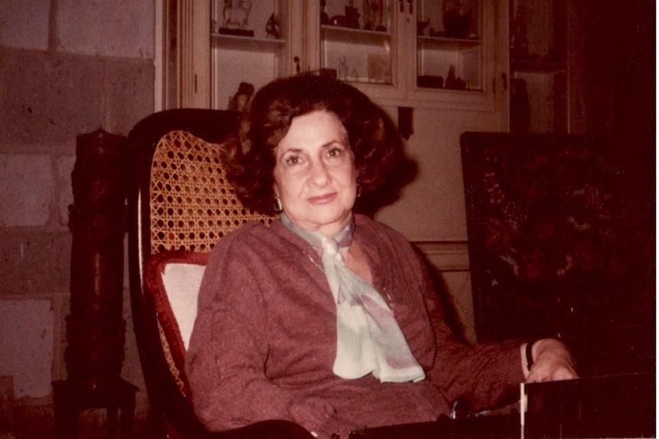 Babcia Coty Hiriarta, „Tita”, u której schizofrenię zdiagnozowano około 52. roku życia, jest zalążkiem książki.