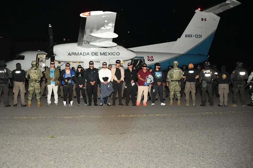 Detienen a 18 a los que acusan de proveer artillería al CJNG.