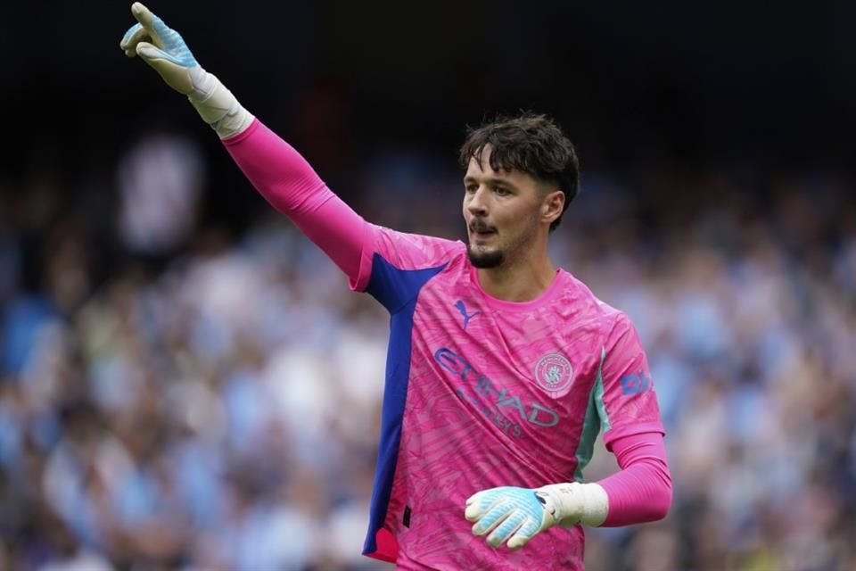 El porero James Trafford tuvo un error grosero en el segundo gol del Tottenham.