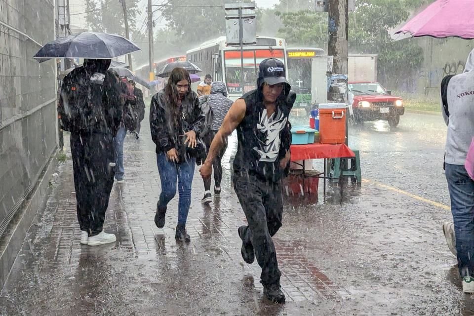 El Servicio Meteorológico Nacional pronostica lluvias fuertes para este sábado.