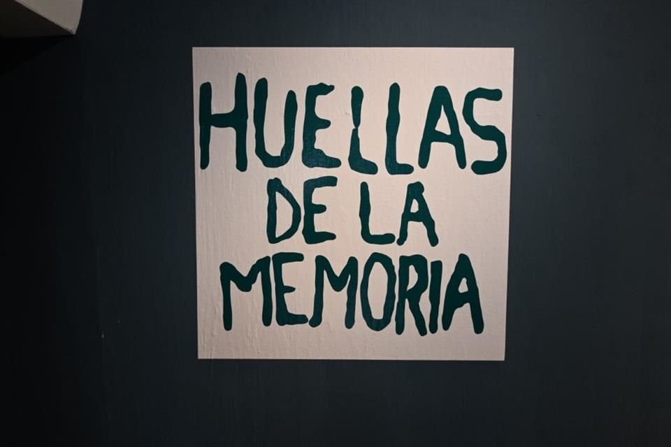 'Huellas de la Memoria' se inauguró en el centro cultural La Fábrica.