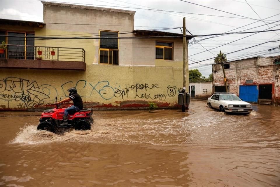 Para hoy se esperan más lluvias en Querétaro. En la imagen, la colonia Carrillo que amaneció ayer con inundaciones.