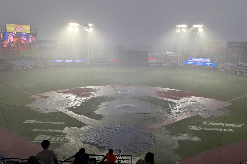Wedstrijd 4 tussen Charros de Jalisco en Algodoneros de Unión Laguna werd afgelast vanwege een storm; het bezoekende team stond in de derde inning met 1-0 voor.