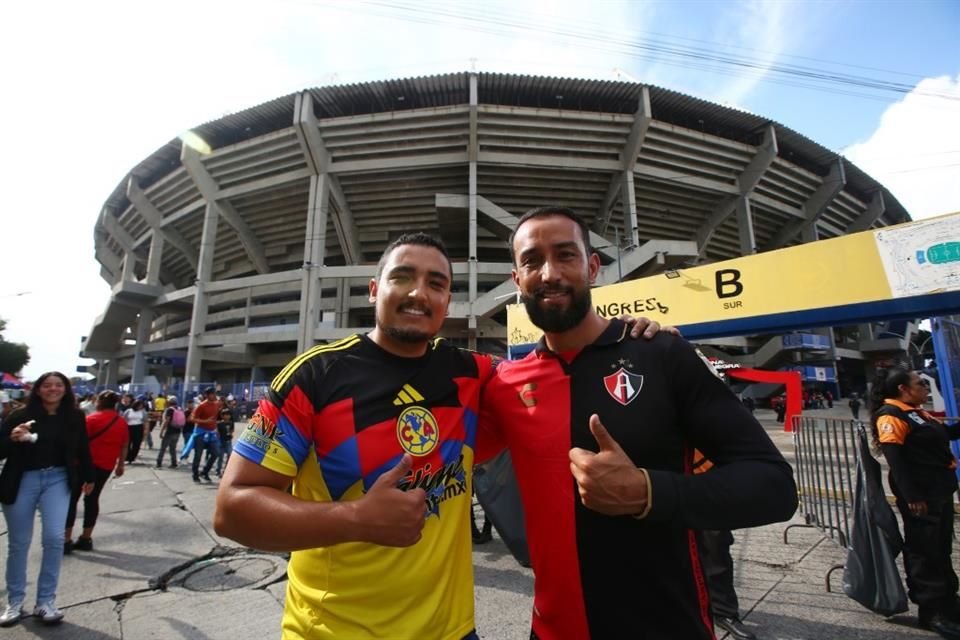 La rivalidad se queda en la cancha.