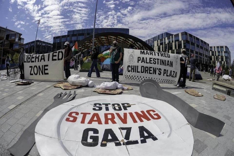 Empleados de Microsoft protestaron en las instalaciones principales de la empresa. Piden a la compañía cortar relaciones con Israel por su intervención militar en Gaza.