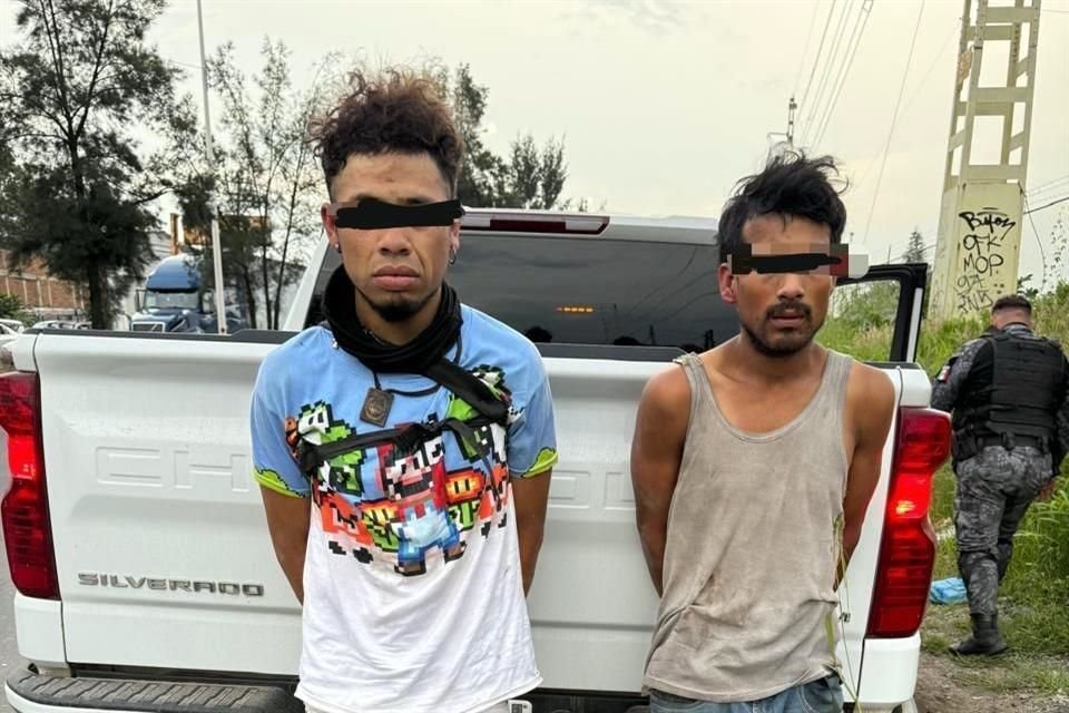 Fueron detenidos dos sujetos que dañaron un poste del C5 en El Salto; al parecer intentaban robar cableado.