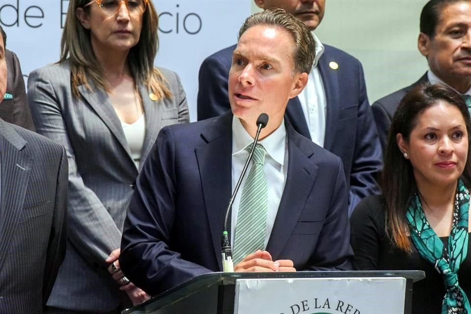 El senador Velasco negó que en las filas de Morena hubiese ratas.
