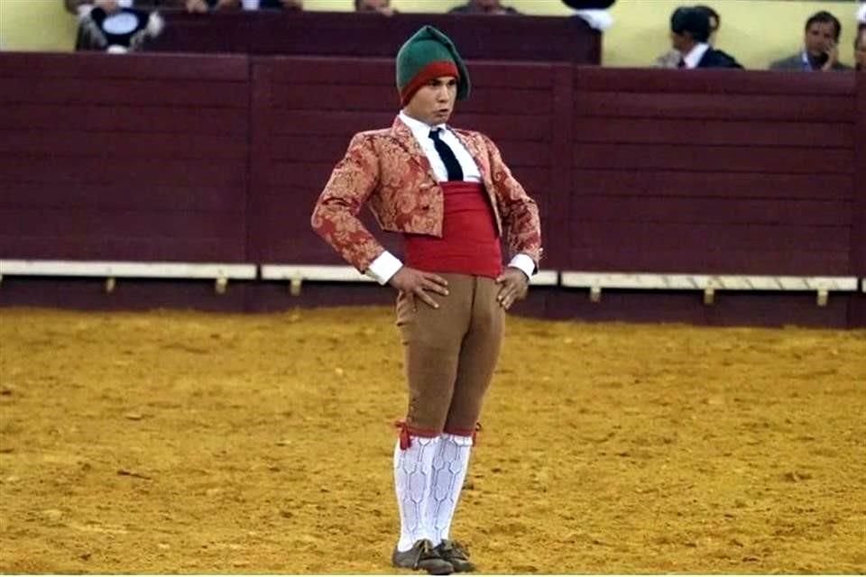 La primera, fue la última pega del forcado portugués Manuel Trinidad, en Campo Pequeño. Su muerte enlutó por tres días a Portugal.