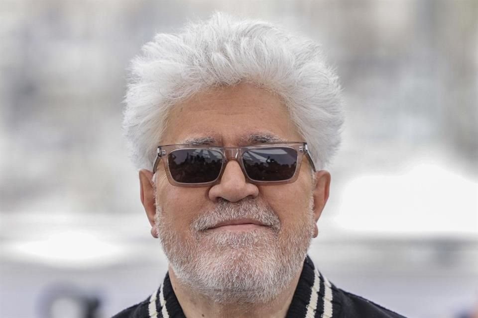 El cineasta, de 75 años, pidió además a Sánchez que convenciera a los aliados europeos para hacer lo mismo y unirse a esta repulsa.