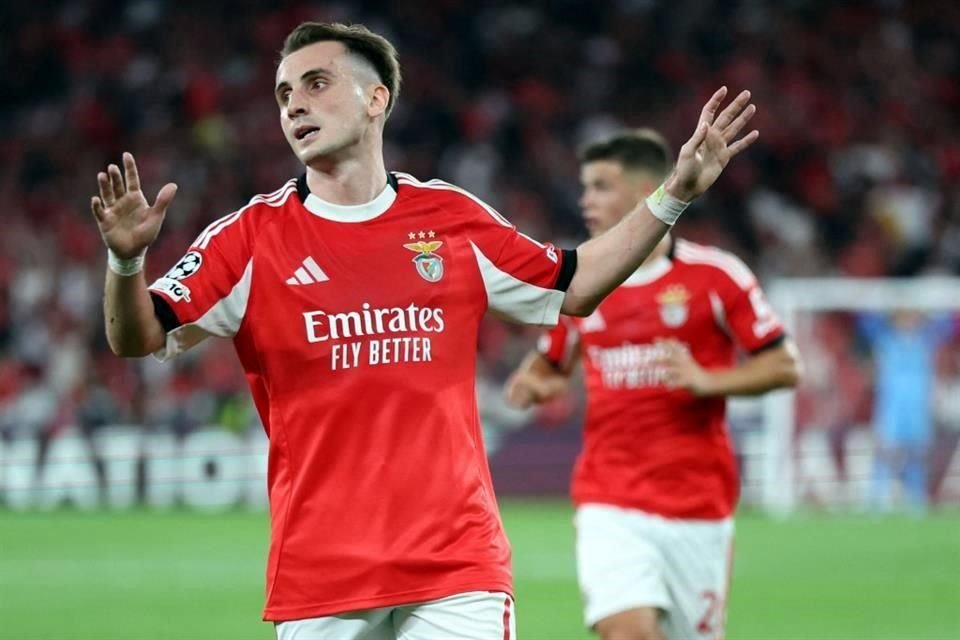 El turco Kerem Aktürkoglu fue quien le dio el pase al Benfica.