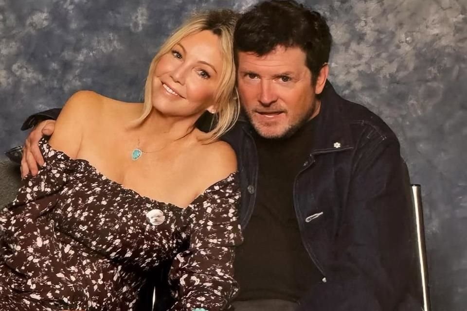 Los actores Michael J. Fox y Heather Locklear, que participaron en la serie 'Spin City', se reunieron en una convención de fans en Toronto.