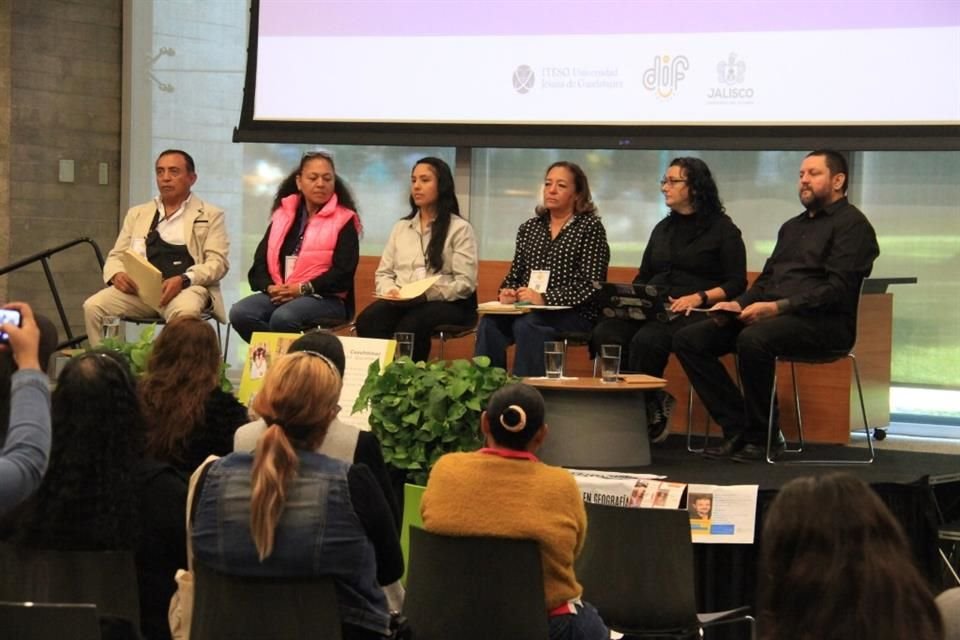 En el II Encuentro de Acompañamiento Psicosocial a Familiares de Personas Desaparecidas, familiares de víctimas abordaron sus casos.