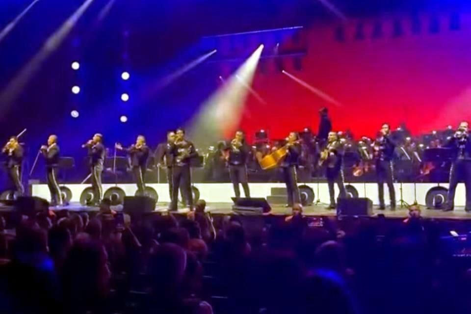 El Mariachi CHG engalanó la Gala inaugural.