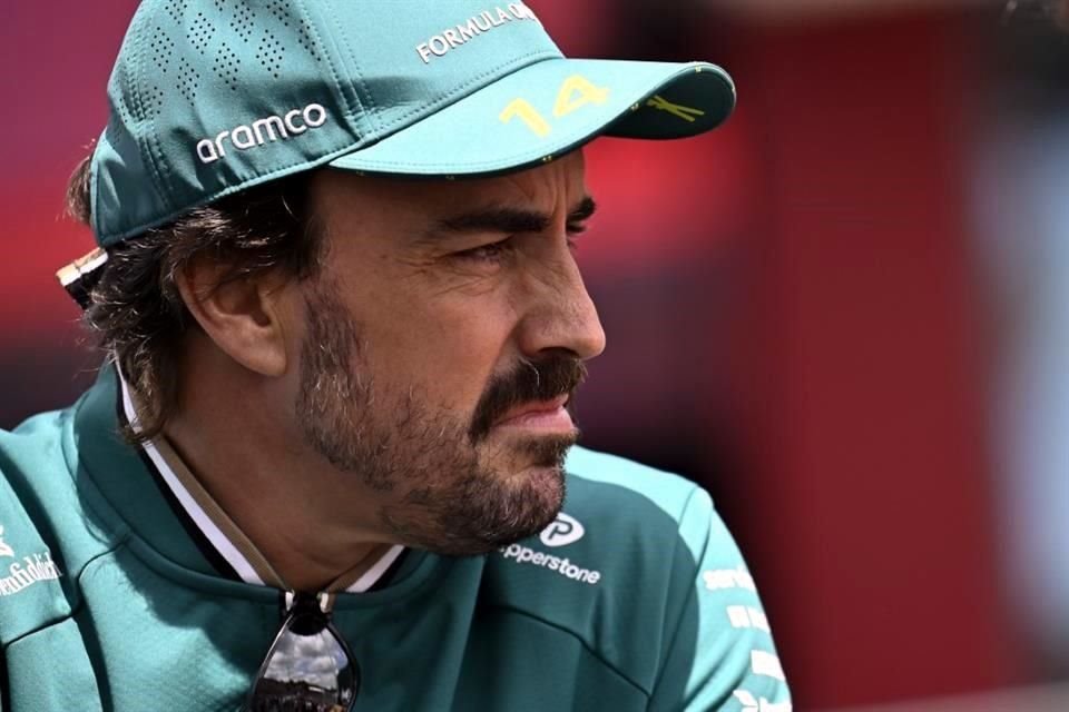 Alonso felicitó a Checo y a Bottas por su regreso a la F1.