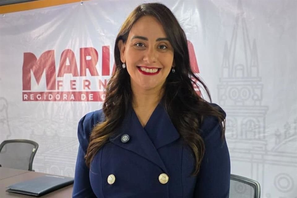 La regidora de Morena en el Ayuntamiento de Guadalajara, Mariana Fernández, cuestionó la decisión de utilizar talleres externos para la reparación de vehículos del gobierno.