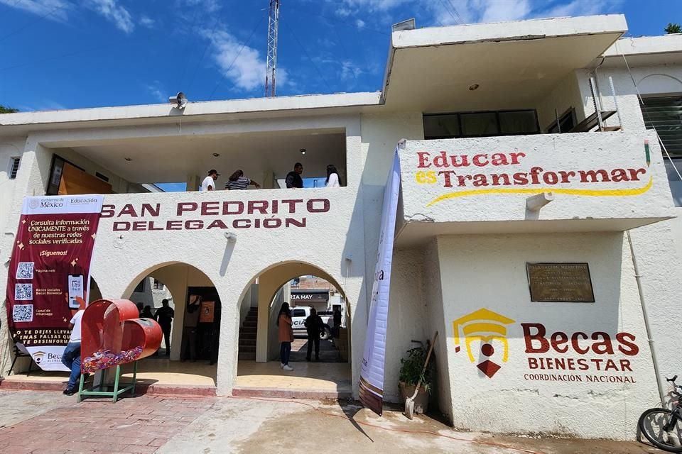 Inauguración de dos Centros de Atención para Becas del Bienestar (CABB) en San Pedrito y en Toluquilla