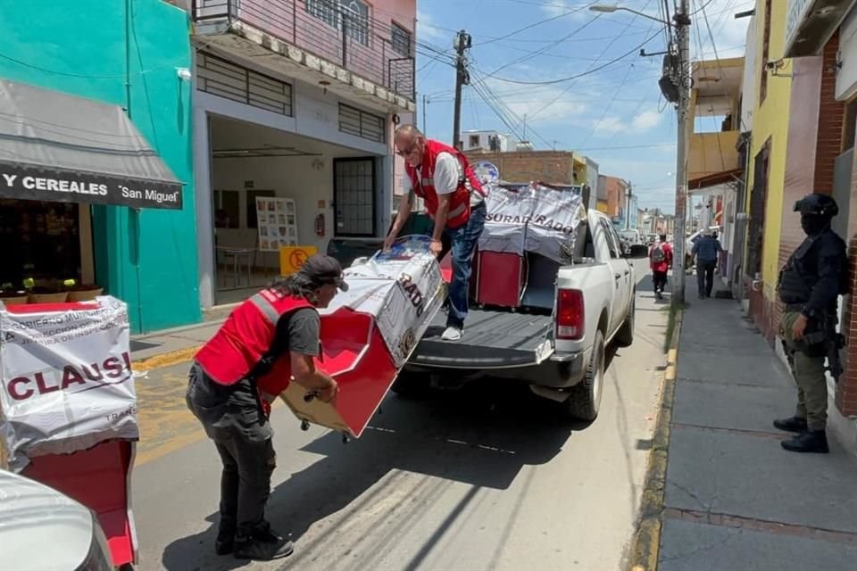 En un operativo interinstitucional se retiraron 15 máquinas tragamonedas que operaban de manera irregular en establecimientos de la zona centro de Tonalá.