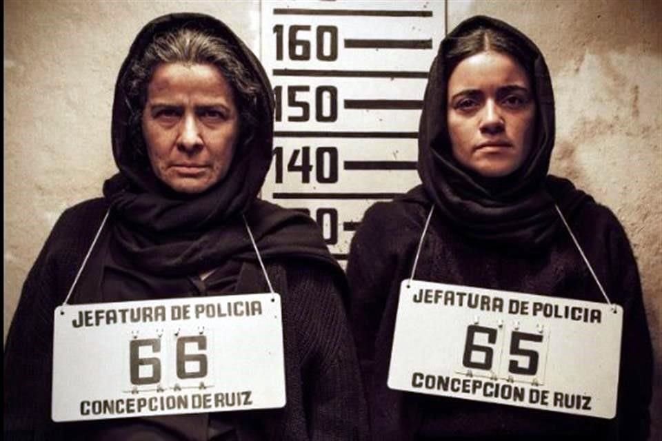 Las actrices Paulina Gaitán y Arcelia Ramírez dan actuación profunda y crítica del caso de las Baladro en 'Las Muertas'.