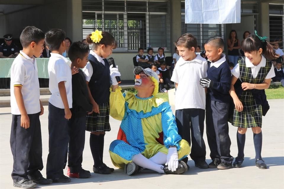 'Fui agarrando ideas para llevar el mensaje a través de juegos y dinámicas a los niños, para que aprendan los valores'.
