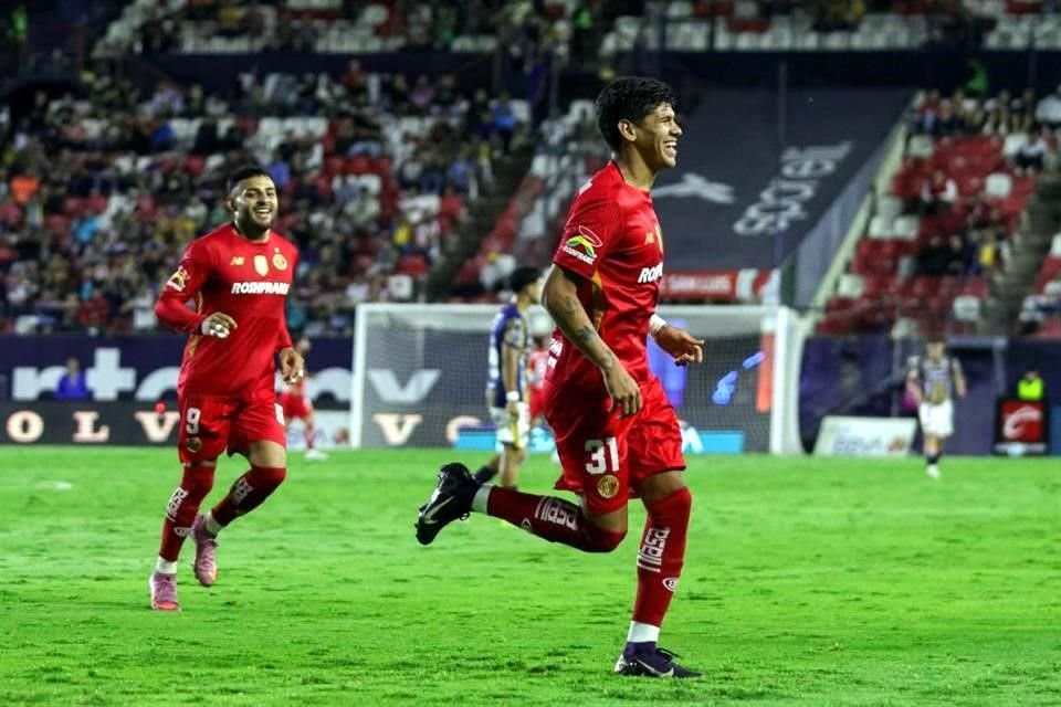 Alexis Vega y Robert Morales anotaron por los toluqueños, quienes tuvieron a su favor un autogol de Román Torres en el primer lapso.