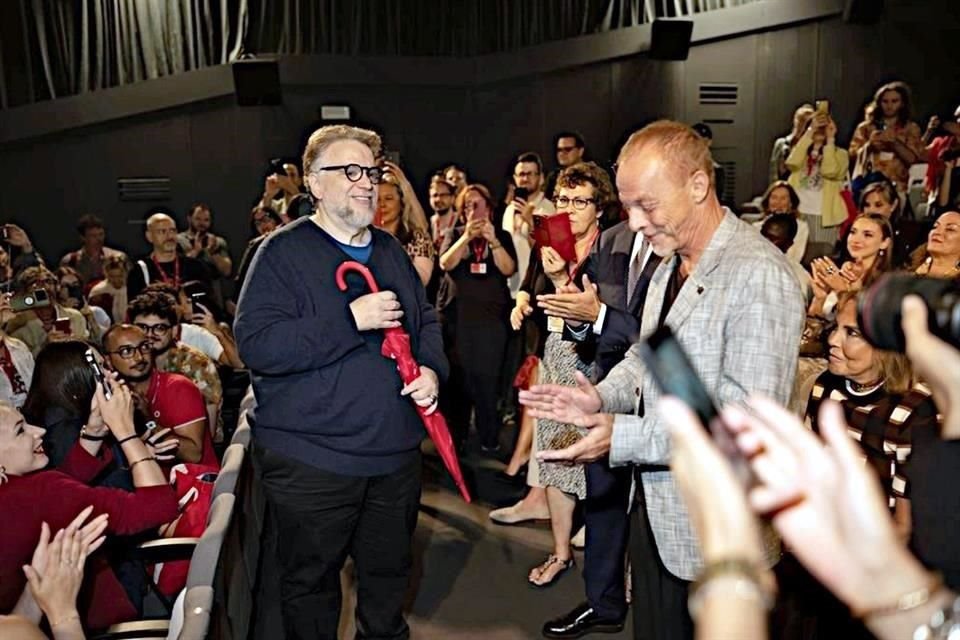 El cinestas Guillermo del Toro fue homenajeado en el festival de Venecia con el documental 'Sangre del Toro'.