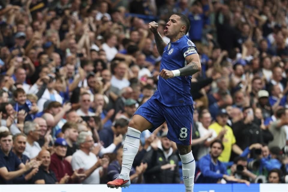 Enzo Fernández celebra con euforia.