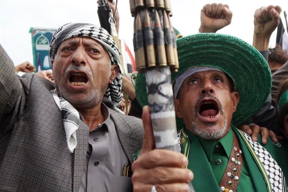 Hutíes de Yemen prometieron venganza tras la muerte de su Primer Ministro y la de varios miembros de su Gabinete por ataques israelíes.