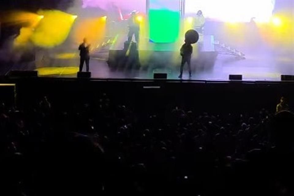El dúo tijuanense encendió al público con su fusión de música norteña y electrónica.