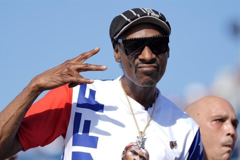 El rapero Snoop Dogg se disculpó luego de los comentarios que hizo sobre la inclusión de temas LGBTQ+ en películas infantiles.