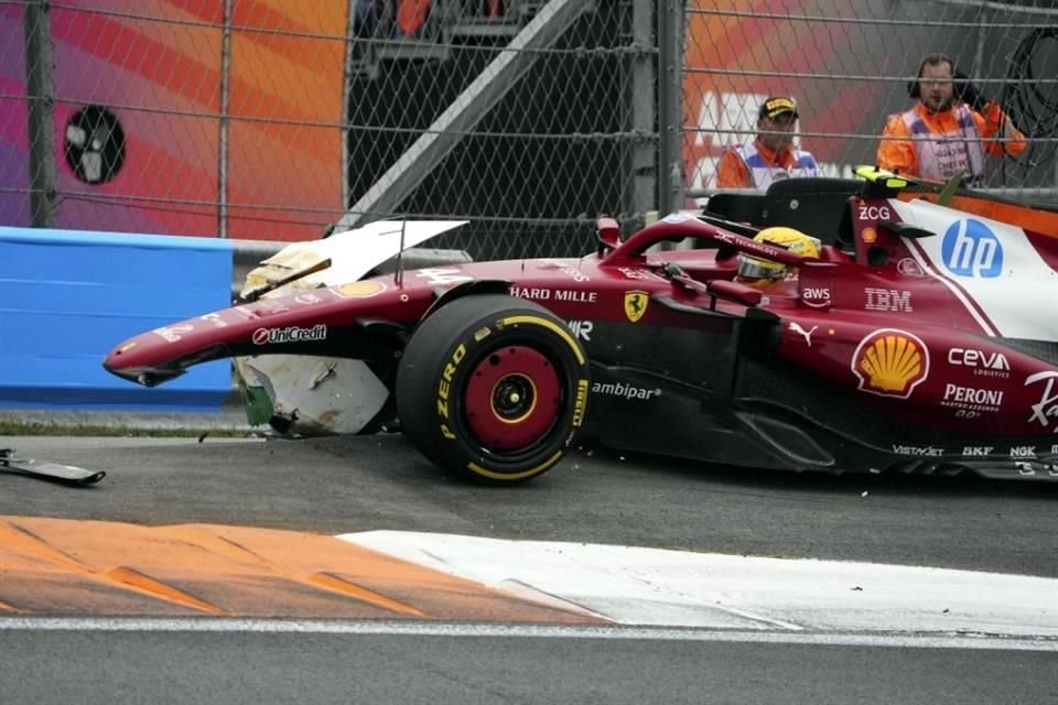 Así quedó el auto de Lewis Hamilton en Zandvoort.