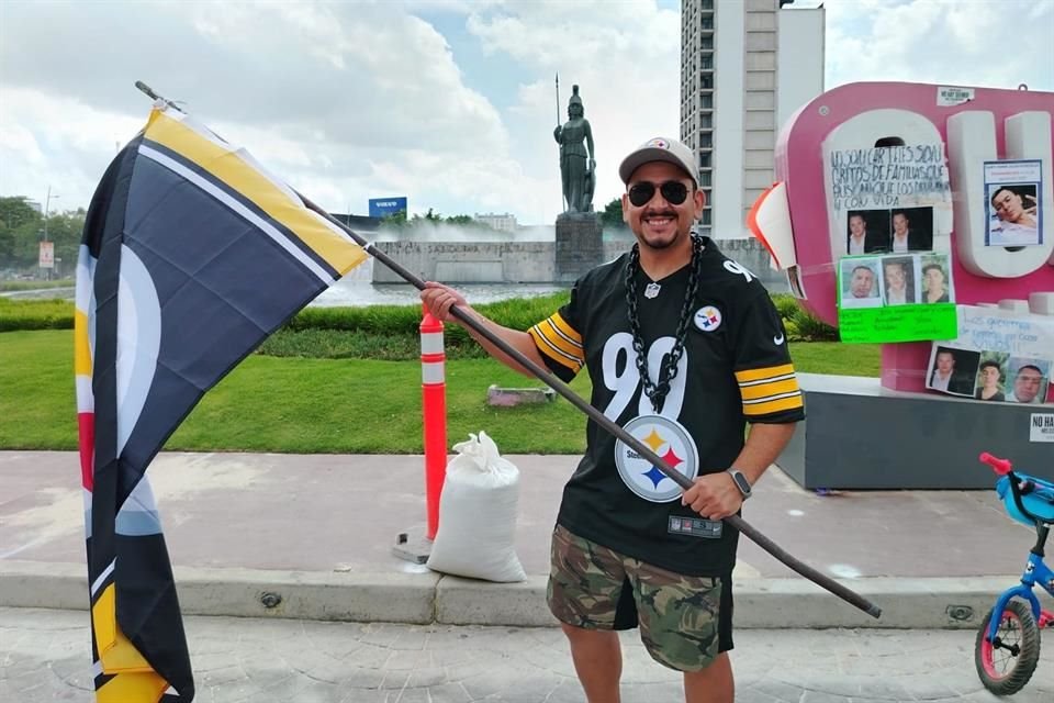 David Martínez es aficionado de los Steelers desde que nació.