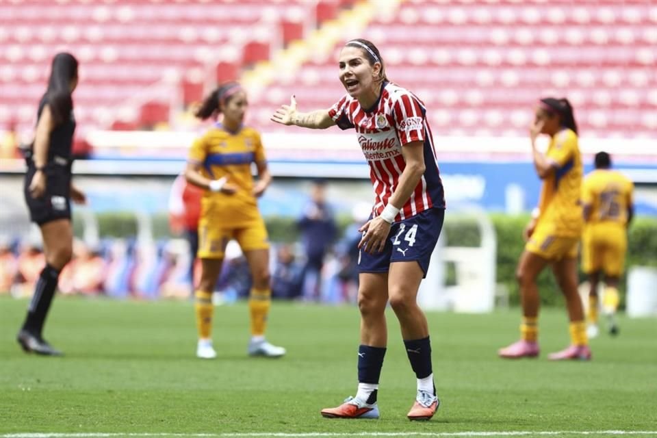 Juego de la Liga femenil Mx entrr Chivas y Tigres en el Estadio AKRON.