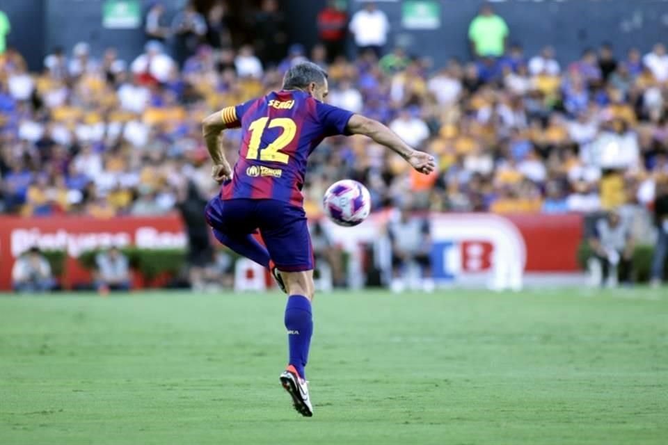 Con tres goles anotados por David 'Guaje' Villa, dos de ellos de penal, las Leyendas del Barcelona vencieron en el Uni 3-2 a las Leyendas de Tigres.