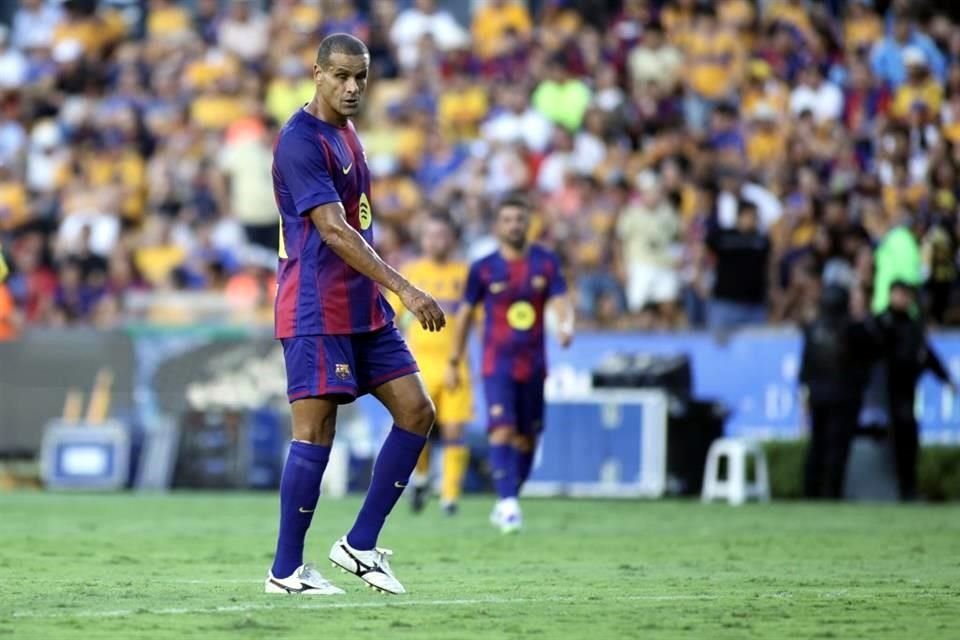 Con tres goles anotados por David 'Guaje' Villa, dos de ellos de penal, las Leyendas del Barcelona vencieron en el Uni 3-2 a las Leyendas de Tigres.
