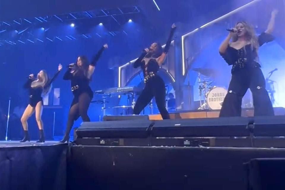 El ahora cuarteto, que incluye a Ally Brooke, Dinah Jane, Lauren Jauregui y Normani, se reunió para actuar en vivo algunos de sus grande éxitos, como 'Worth It' y 'Work From Home'.