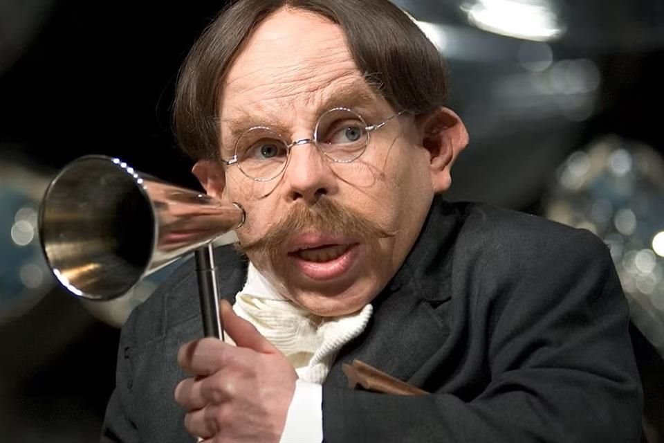 En un sorpresivo regreso a la franquicia, el actor Warwick Davis repetirá su papel del profesor Filius Flitwick en la próxima serie de Harry Potter.