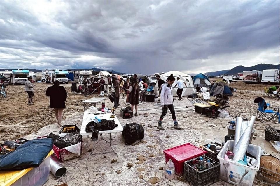 Un hombre adulto fue encontrado muerto en un charco de sangre durante la edición de este año del festival de arte y música Burning Man, en Nevada.