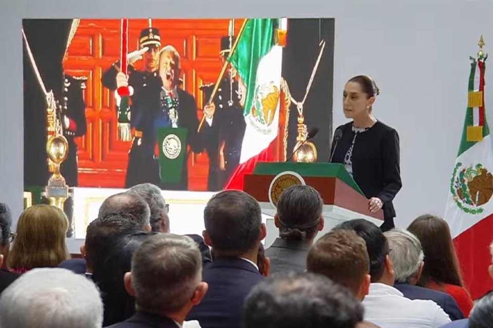 Tras destacar reducción en pobreza con AMLO, Sheinbaum afirmó que 4T continúa, se profundiza y se arraiga en el pueblo 'con más fuerza'.