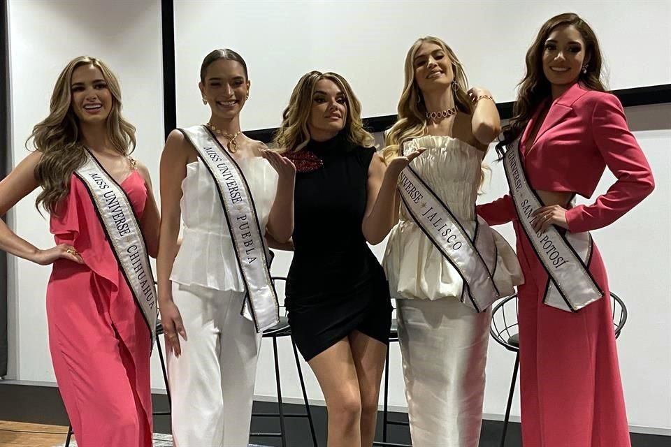 Priscila Grado (de izq. a der.), Camila Canto, Melody, Yoana Gutiérrez y Alejandra Díaz de León. 