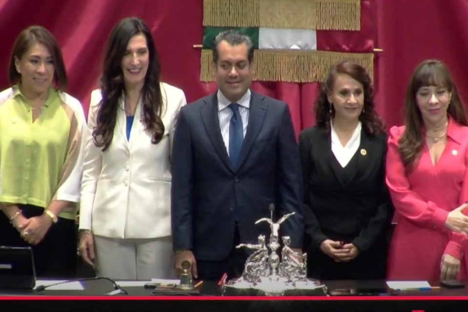 La Cámara de Diputados aprobó la conformación de la Mesa Directiva, que presidirá Kenia López, del PAN.