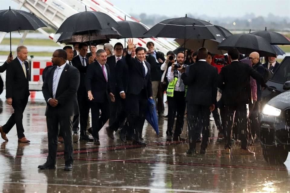 La llegada de Rubio se da un día después de que Sheinbaum presentara su Primer Informe de Gobierno, en el que aseguró que con Estados Unidos hay cooperación sin subordinación.