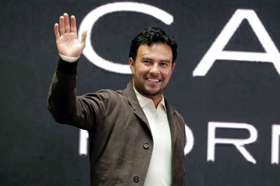 Checo regresa a la F1 con Cadillac.
