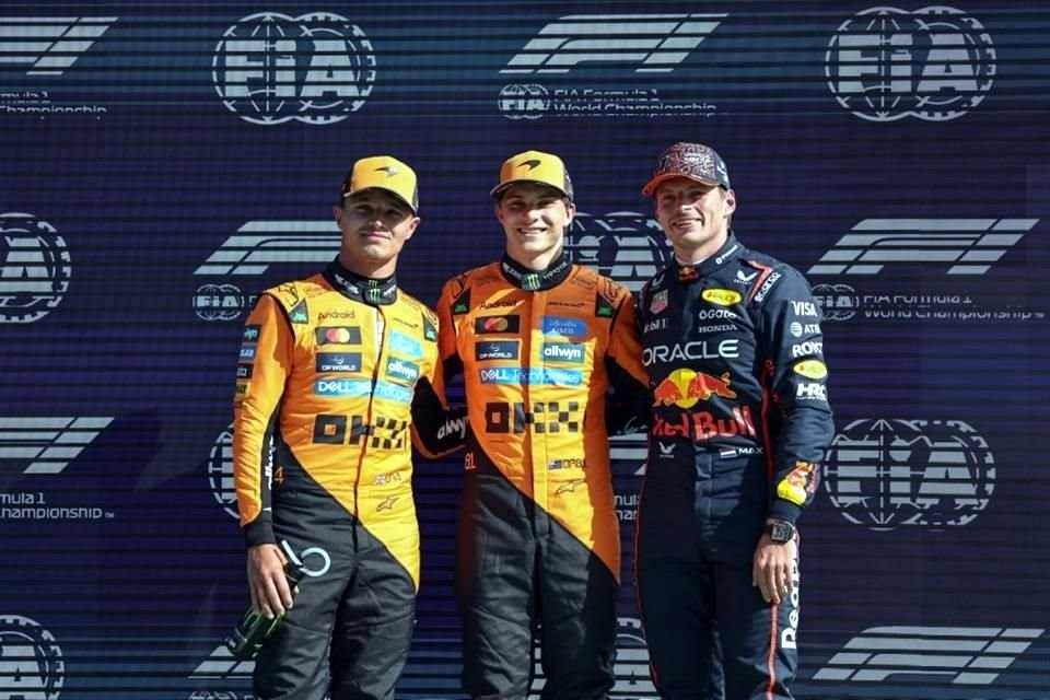 Verstappen le da consejo a Norris.