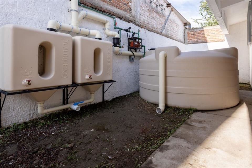 De los 3 mil 380 nidos de lluvia que se han instalado en Jalisco, 2 mil 361 están en el Área Metropolitana de Guadalajara y mil 19 en municipios al interior del Estado.