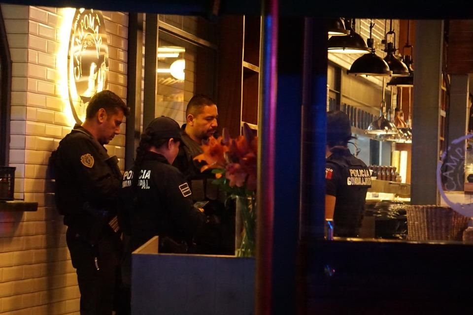 Hombre hace detonaciones en el restaurante Campomar luego de robar un reloj lujoso.