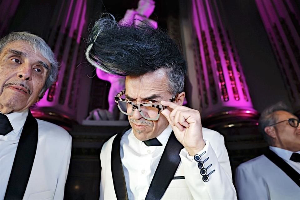 Rubén Albarrán, de Café Tacvba, hizo un llamado a colegas músicos a abandonar la empresa de streaming.