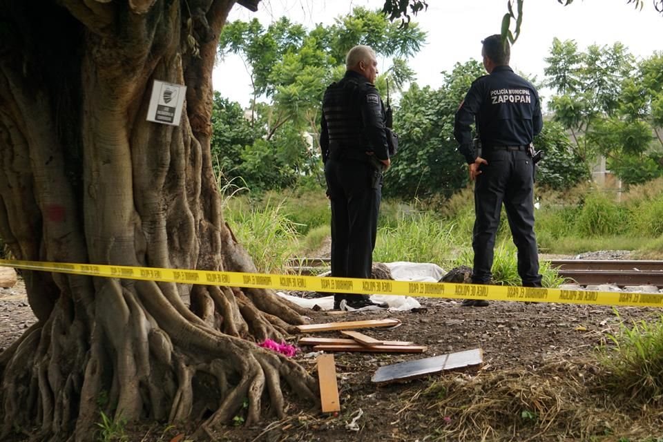 El hallazgo ocurrió en el cruce de las avenidas Enrique Gómez Carrillo y Dante Alighieri en Lomas Universidad, en Zapopan.