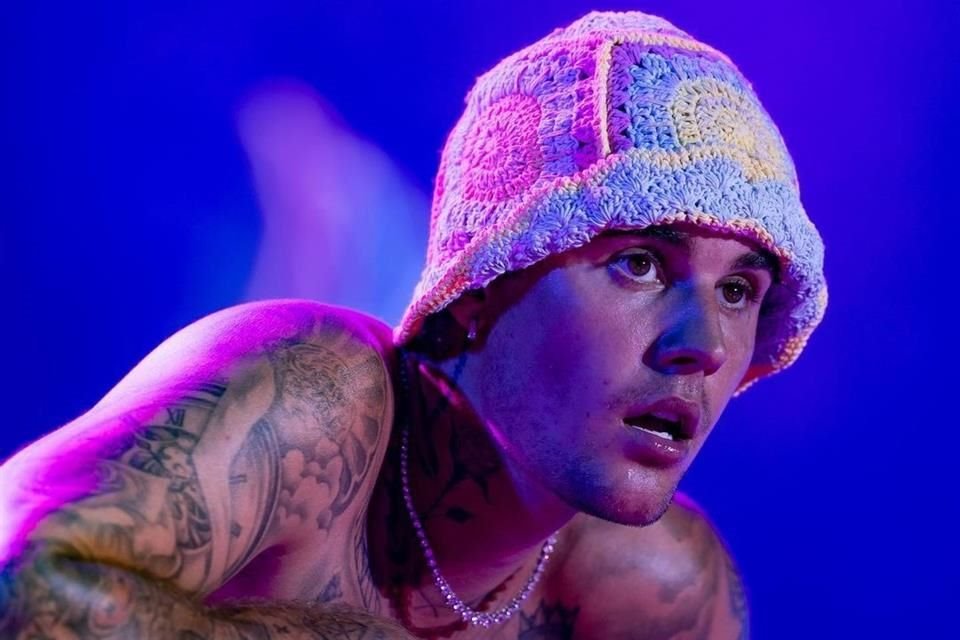 'Swag' fue el primer álbum de Bieber en cuatro años, tras un periodo marcado por problemas personales y profesionales, incluyendo un diagnóstico de síndrome de Ramsay Hunt.