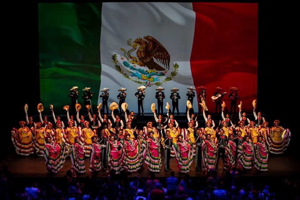 Escenas de Jalisco de  'Herencia de Libertad', del Ballet Folclórico de la UdeG.