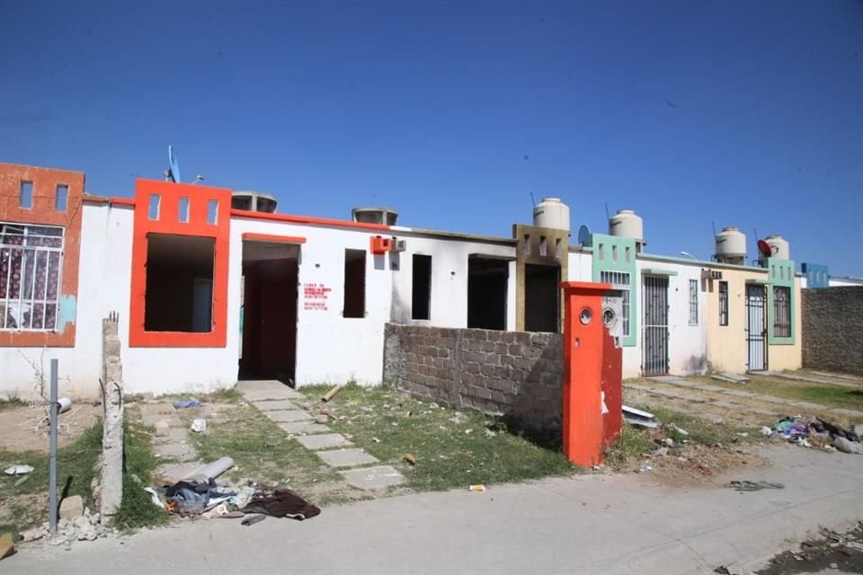 Tlajomulco tiene condiciones para restaurar y volver a habitar hasta mil viviendas abandonadas este 2025, indicó el Alcalde Gerardo Quirino, tras una reunión en el Infonavit.